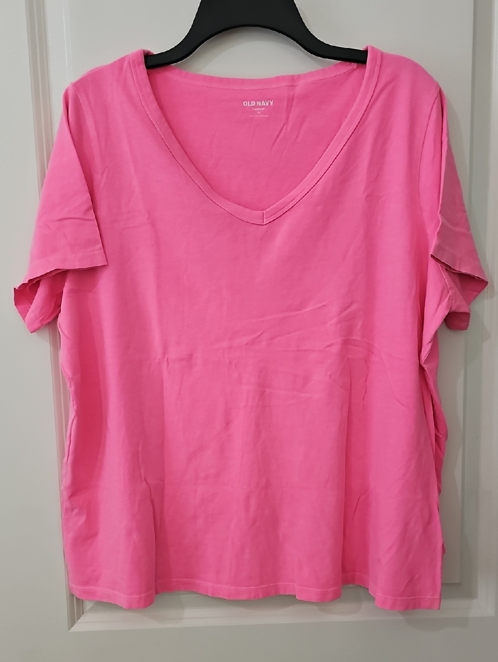 Old Navy Women's V-Neck Tee - Hot Pink